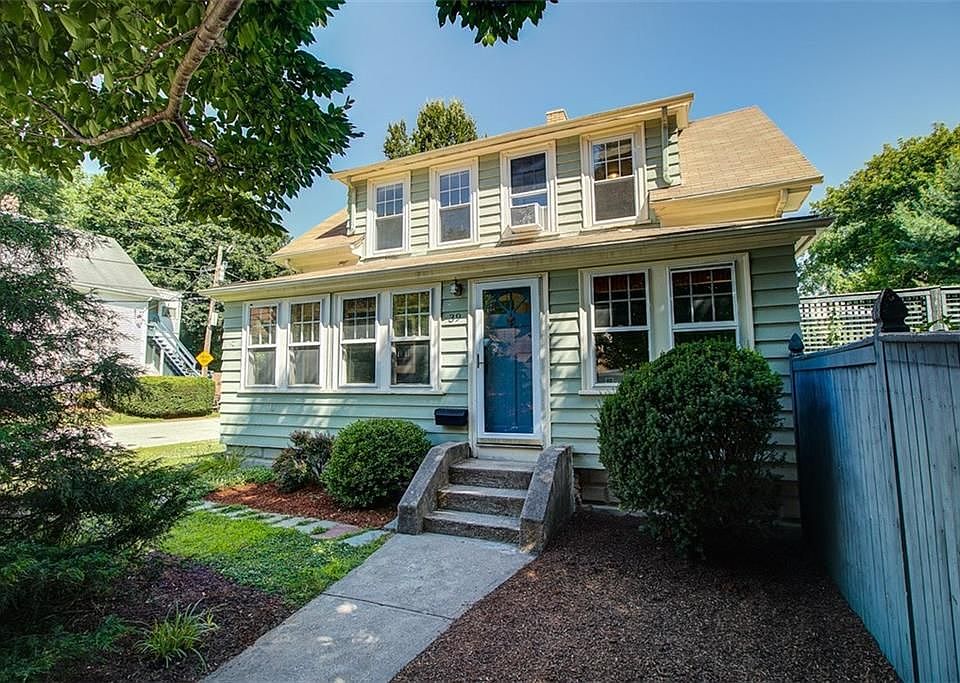 1st image of 39 Manville Ave