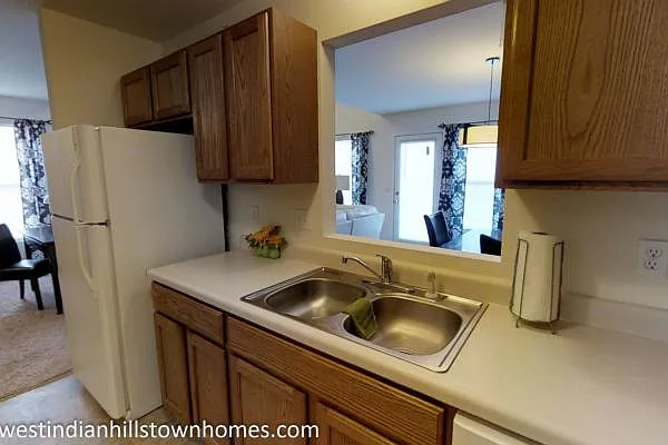 West Indian Hills Townhomes — Photo 3