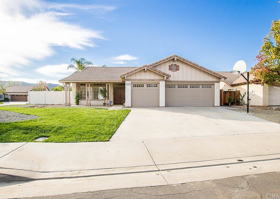 1st image of 42163 Weeping Willow Ln