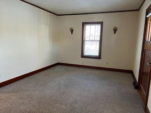 4th image of 312 N Ash St