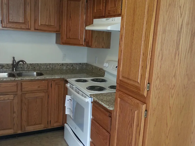 486 W Pacific Dr #3 — Photo 7