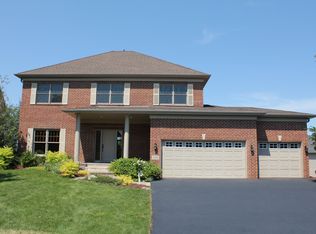 1105 Overlook Ln, Carver, MN 55315