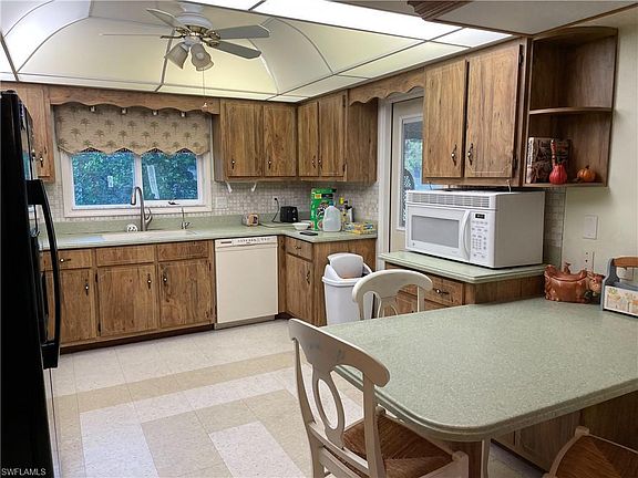 5th image of 18156 Dupont Dr