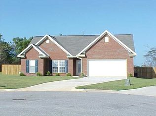121 Designer Cir, Dothan, AL 36303