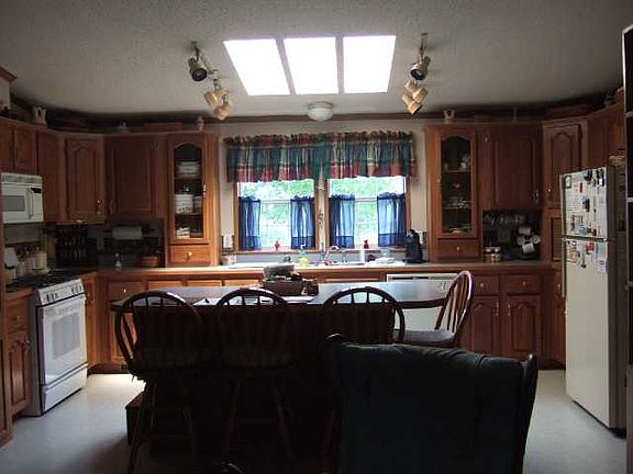 3rd image of 5316 S Wellington Blvd