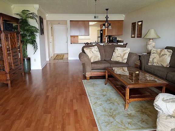4th image of 16000 Bay Pointe Blvd APT D103