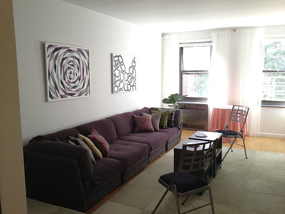 3rd image of 155 W 71st St