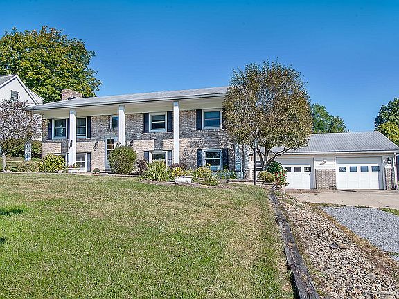 Oversized 2-car garage