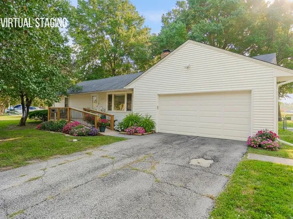 828 S Hunter Dr, Olathe, KS 66061