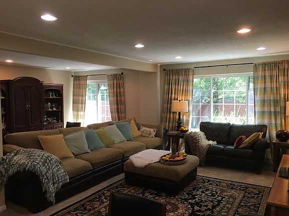 5th image of 2556 Essex Dr