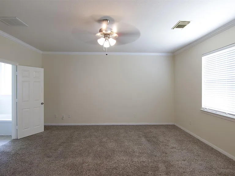 2027 Creek Run Dr — Photo 14