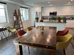 518 E Windsor Rd, Glendale, CA 91205