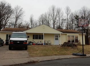 122 Trenton Cir, Fairless Hills, PA 19030