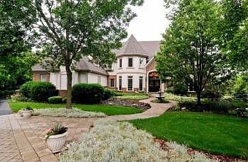 1st image of 5 Barberry Dr
