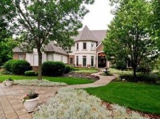 5 Barberry Dr, Hawthorn Woods, IL