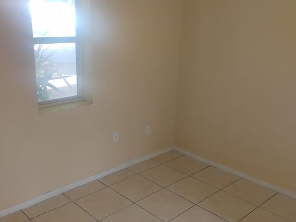 5th image of 344-344 Estancia Dr NW