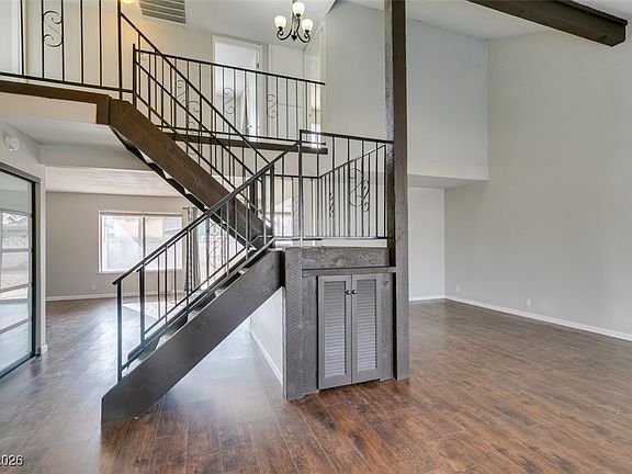 5th image of 4523 Margarete Ave