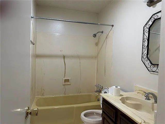 6202 Mitchell Ave — Photo 7
