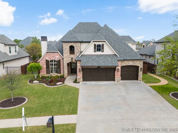 5904 W Waco St, Broken Arrow, OK 74011