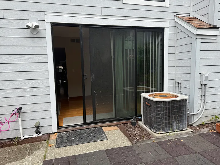 6 Millington Ct — Photo 14