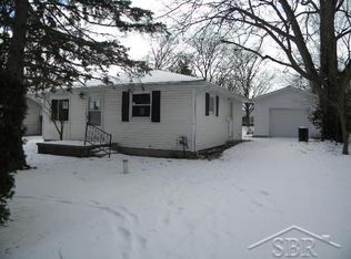 1930 James Ave, Owosso, MI 48867