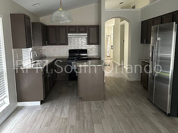 3rd image of 2707 Rivers End Rd