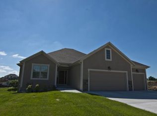 3690 153rd St, Basehor, KS 66007