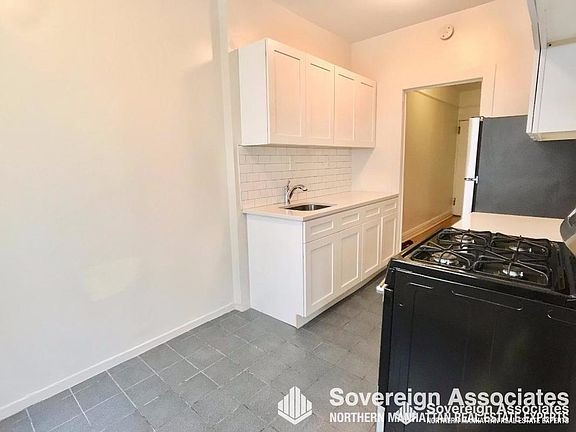 3rd image of 536 Fort Washington Ave APT 1G