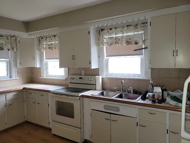 120 N Lincoln Ave — Photo 1