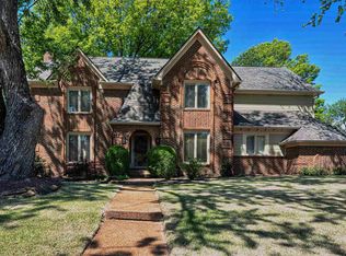 947 Rolling Oaks Ln, Collierville, TN 38017