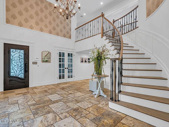 4th image of 6 Forest Park Court