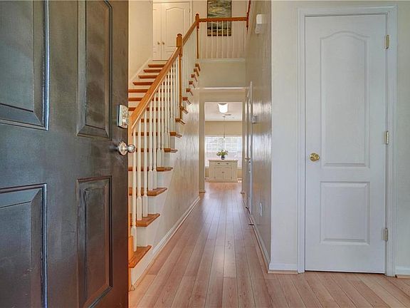 3rd image of 5532 Gosling Ct