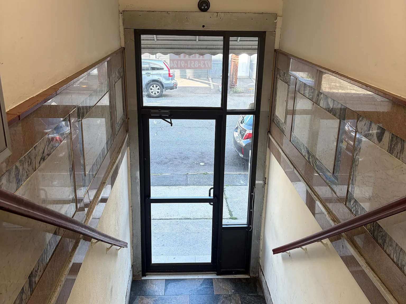 2 bed, $2,000 — Photo 2
