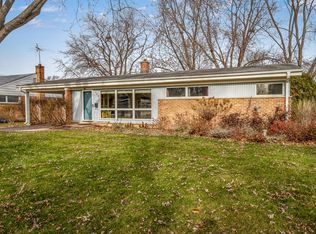 500 E Robertson St, Palatine, IL 60074