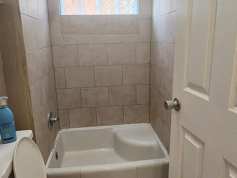 414 Perrin St #1 — Photo 6