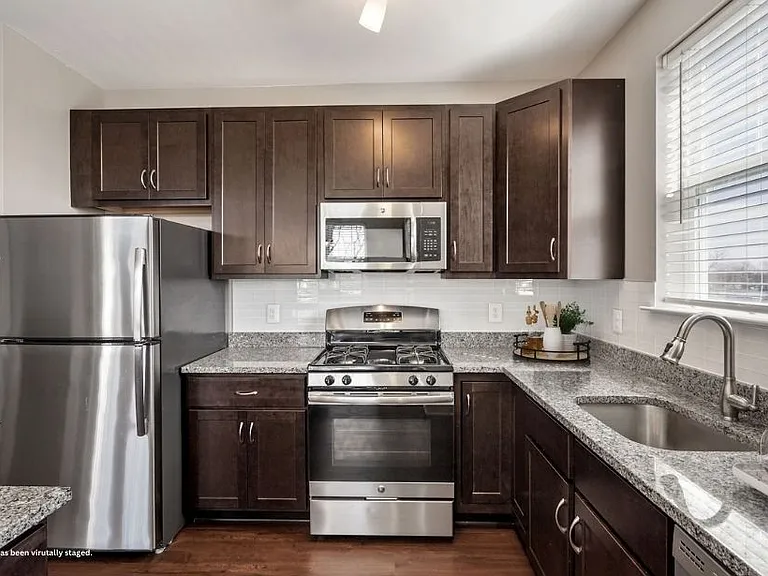 Avanti Luxury Apartments — Photo 4