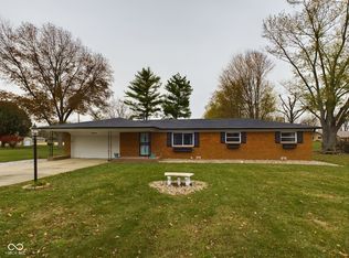 16 Records Dr, Anderson, IN 46013