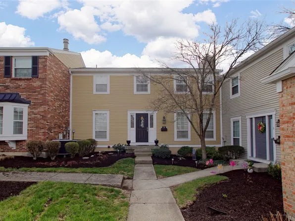 3 S Applewood Ct, Fairfield, OH 45014