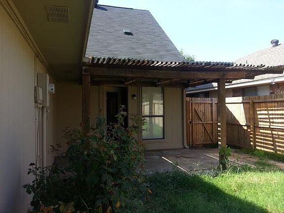 3rd image of 2149 Cordoba Dr