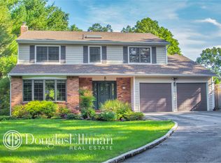 19 Hayes St, Nesconset, NY 11767