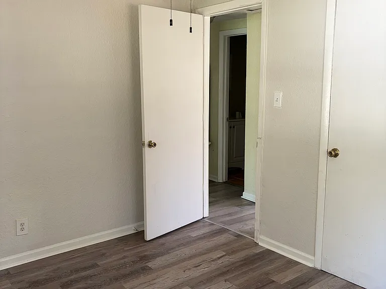 307 Finley St — Photo 10