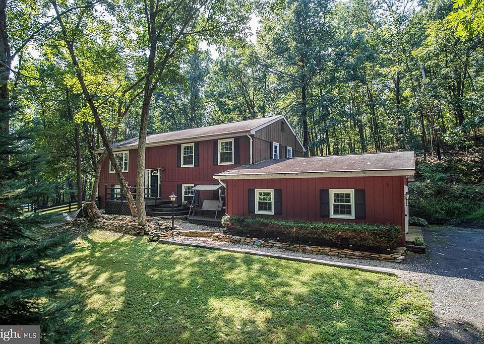 1st image of 16205 Tiffany Ln