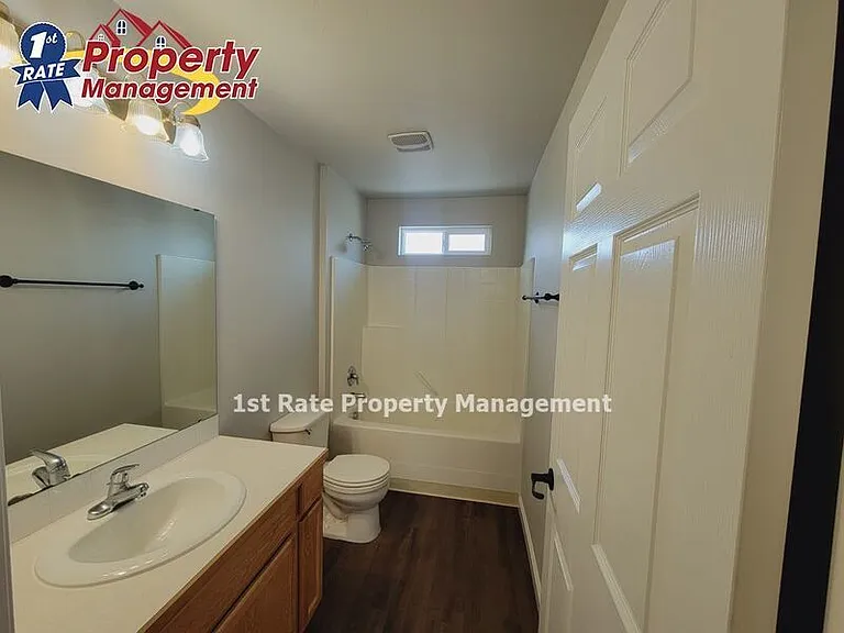 10146 W Garverdale Ln #101 — Photo 12