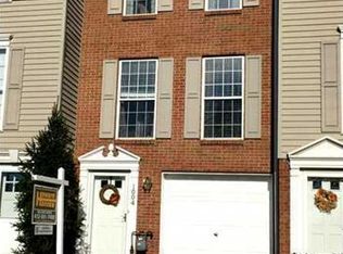 1004 Pin Oak Ct, East Pittsburgh, PA 15112