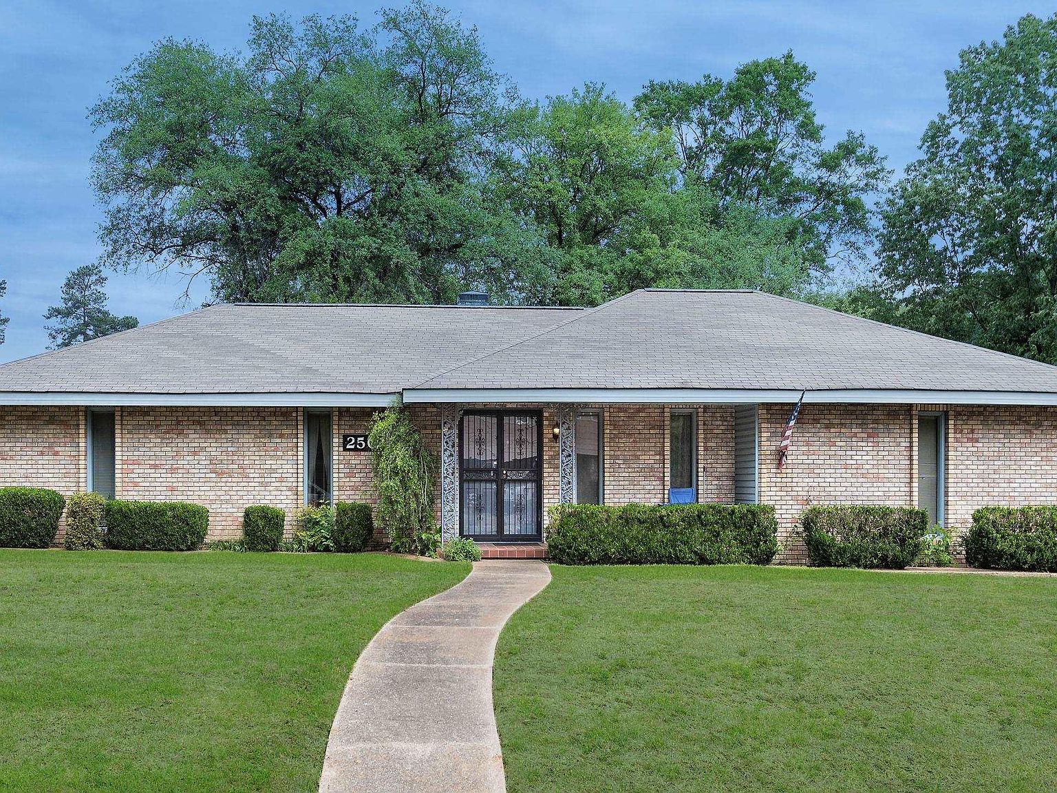 2502 Yorkshire Dr, Arkadelphia, AR 71923 Zillow