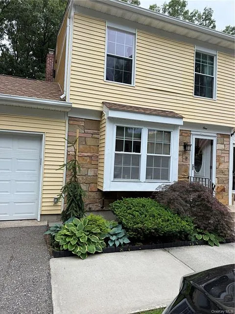 2 bed, 2.0 bath, 1100 sqft, $3,600 — Photo 2
