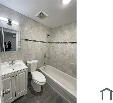 3 bed, 1200 sqft, $3,777 — Photo 3
