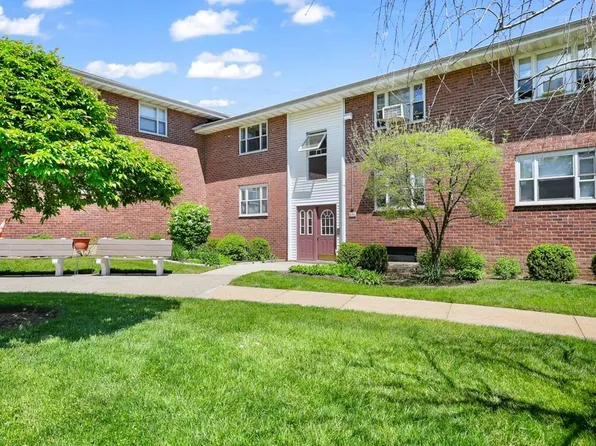 846 N Broadway #2D, Yonkers, NY 10701