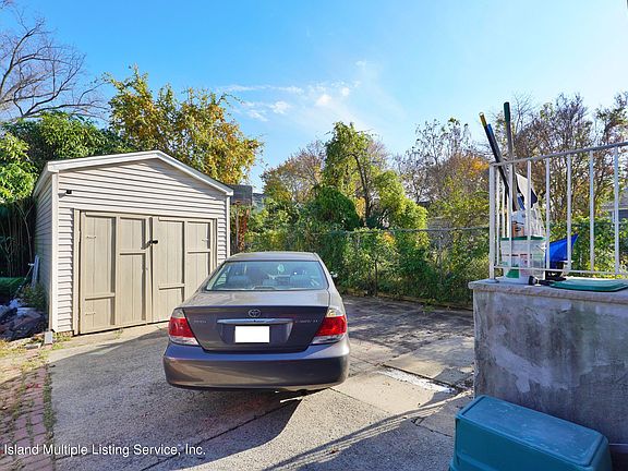 2nd image of 29 Andros Ave