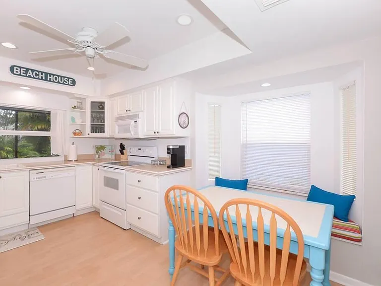 3267 NE Catamaran Ter — Photo 17